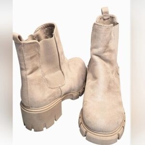 Madden Girl TESSA Chelsea Boots with Chunky Tread Sole